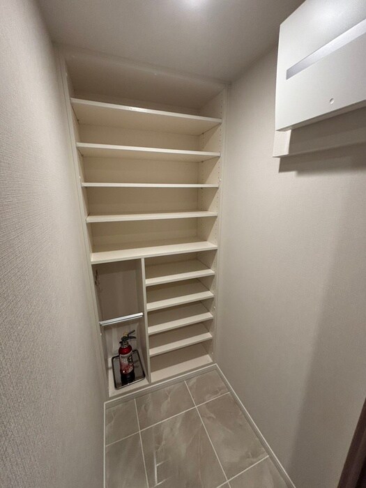 物件内観写真14　(靴箱)