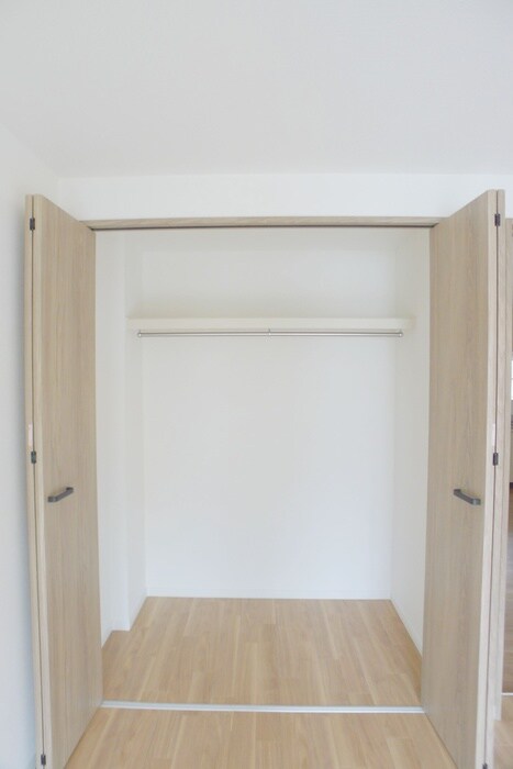 物件内観写真12　(収納)