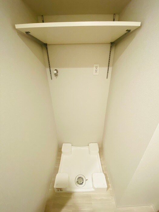 物件内観写真15　(洗濯機置場)