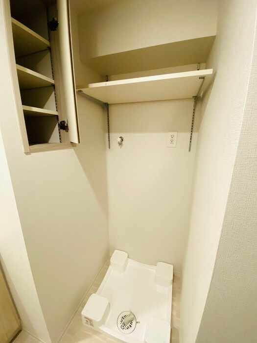 物件内観写真15　(洗濯機置場)