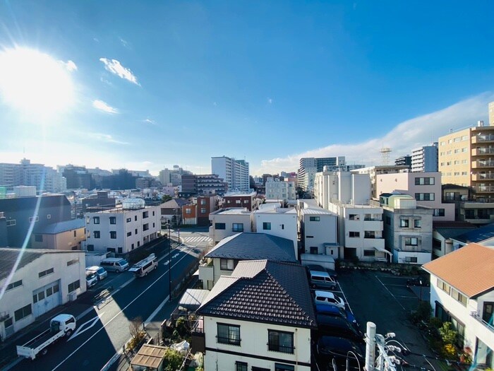 物件内観写真22　(室内からの展望)