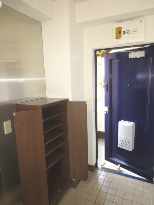 物件内観写真15　(玄関)