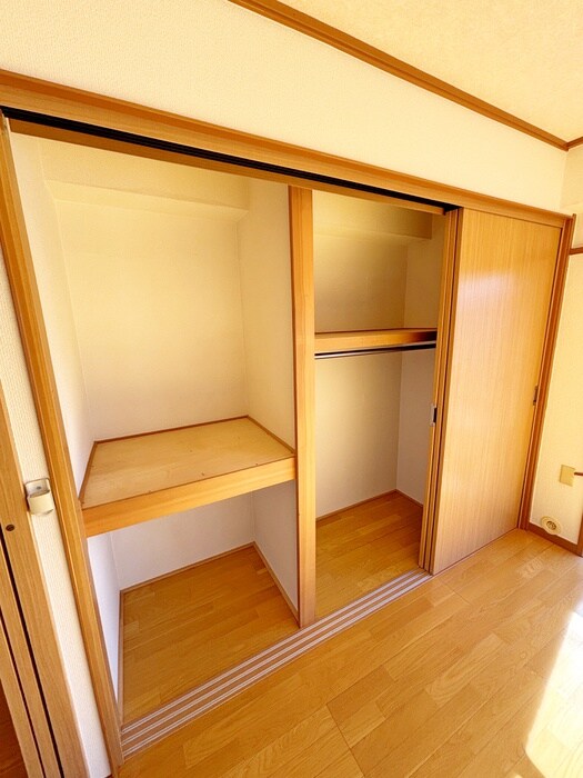 物件内観写真16　(収納)