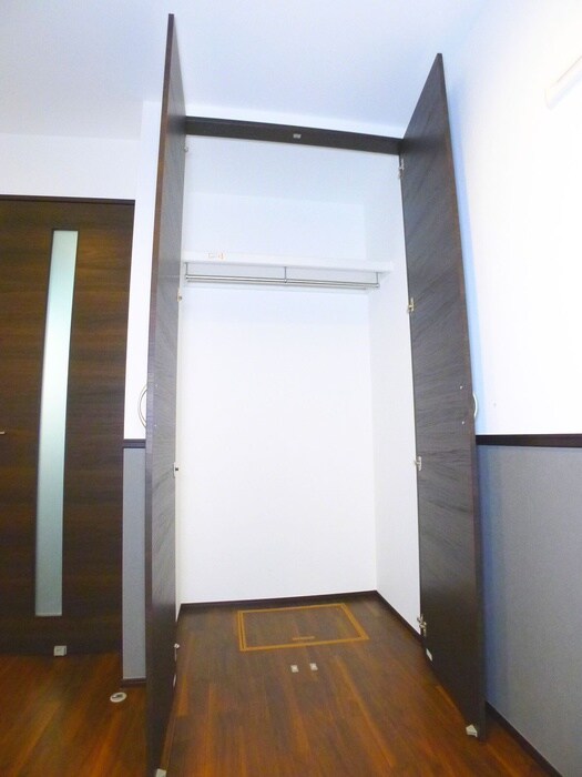 物件内観写真11　(収納)