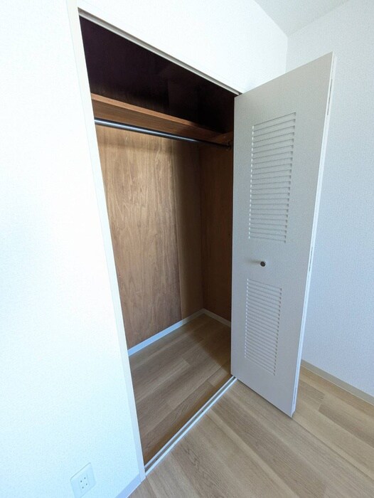 物件内観写真13　(収納)