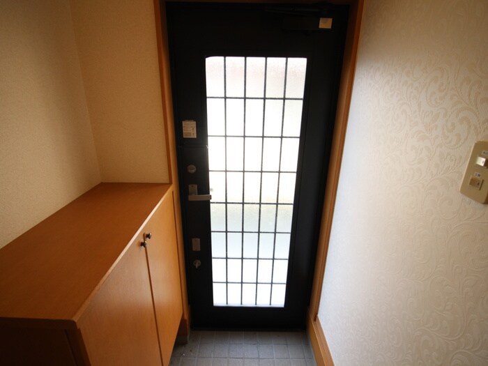 物件内観写真17　(玄関)