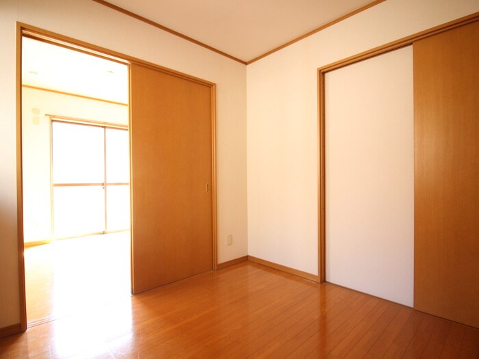 物件内観写真19　(居室)