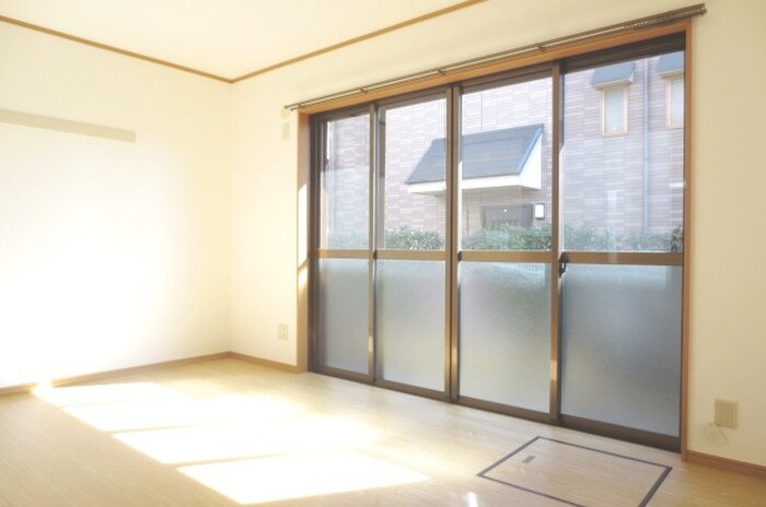 物件内観写真8　(居室)