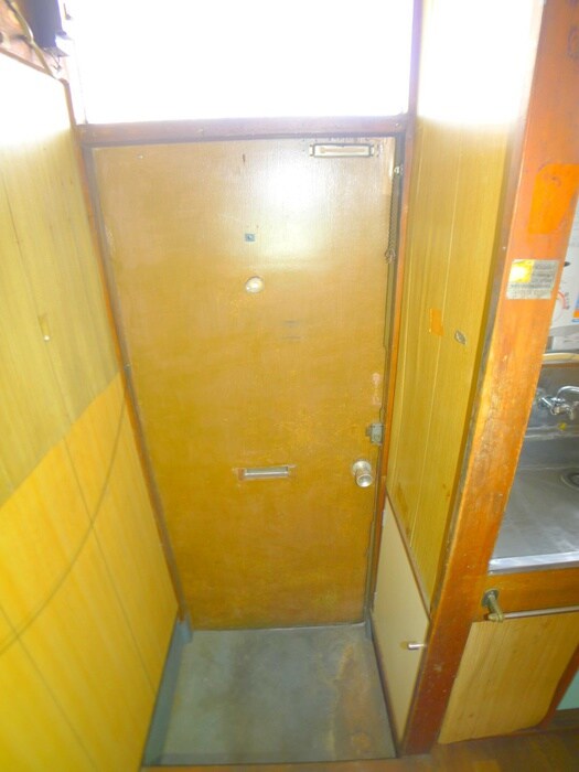 物件内観写真16　(玄関)