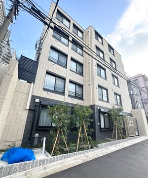 ウェルスクエア新宿戸山外観写真