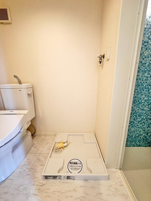 物件内観写真12　(洗濯機置場)