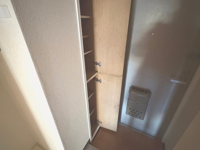 物件内観写真18　(靴箱)