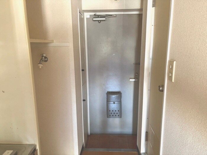 物件内観写真19　(玄関)