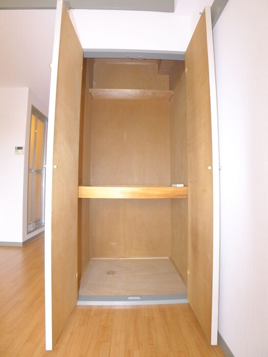 物件内観写真12　(収納)