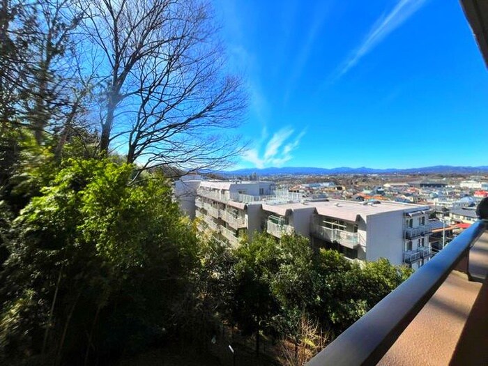 物件内観写真13　(室内からの展望)