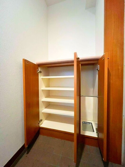 物件内観写真20　(靴箱)