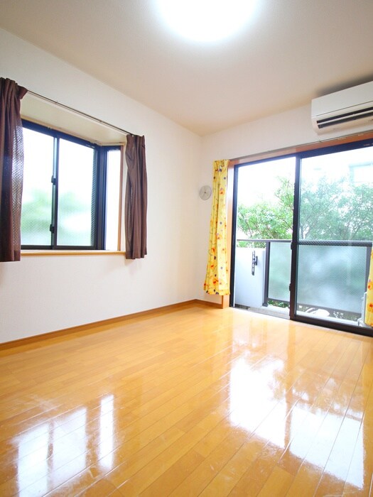 物件内観写真9　(居室)