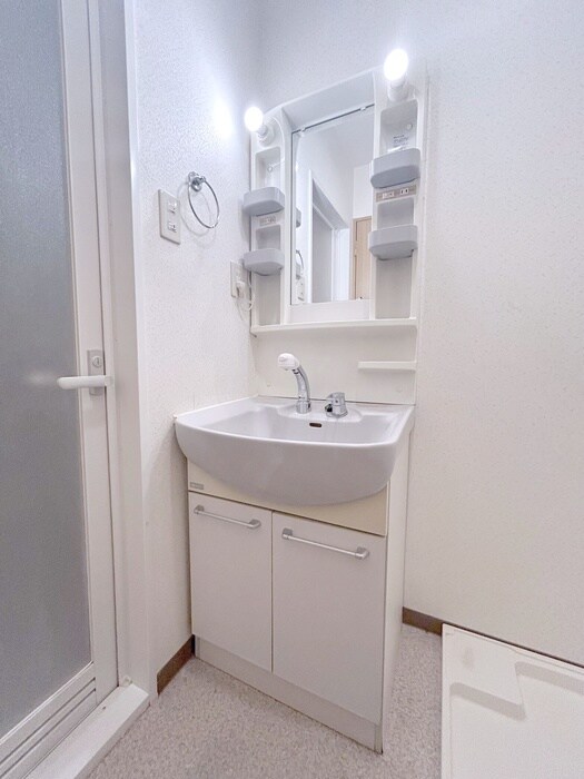 物件内観写真11　(洗面)