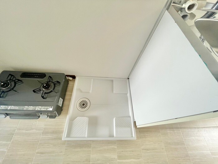 物件内観写真12　(洗濯機置場)