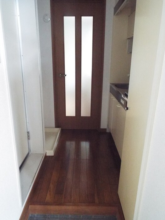 物件内観写真10　(廊下)