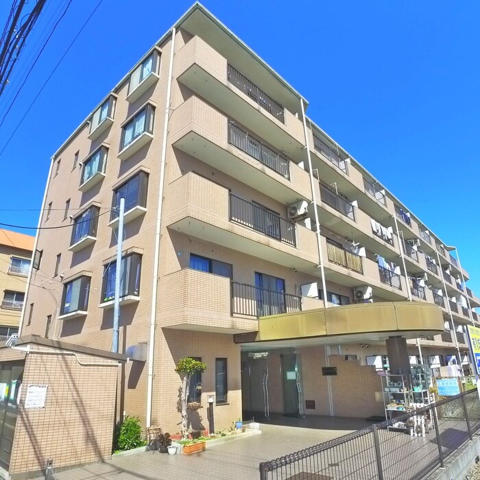 物件外観写真4　(エントランス部分)