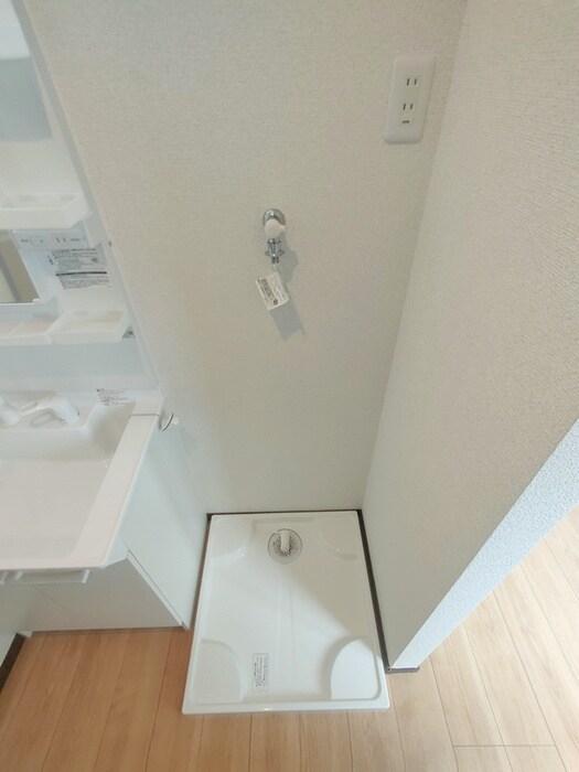 物件内観写真16　(洗濯機置場)