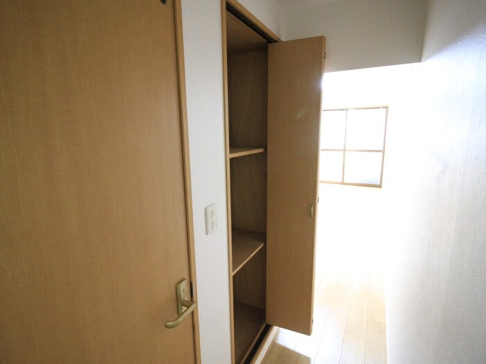 物件内観写真9　(収納)