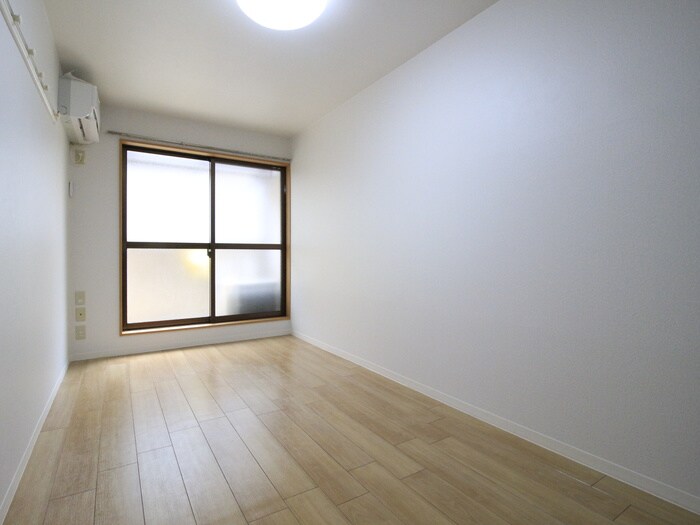 物件内観写真18　(居室)