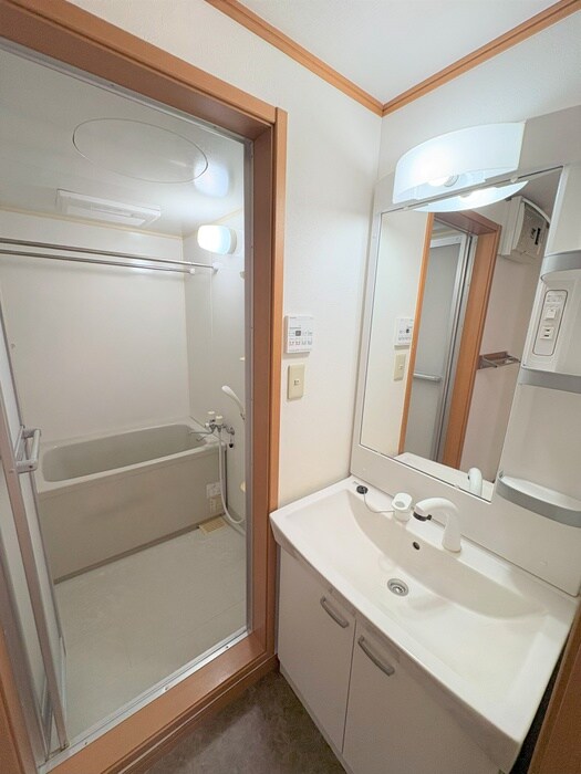 物件内観写真12　(洗面)