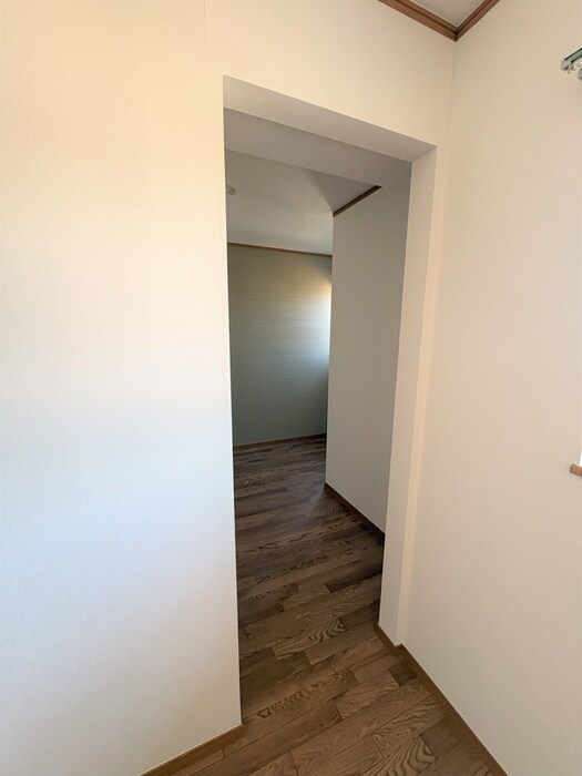 物件内観写真18　(廊下)