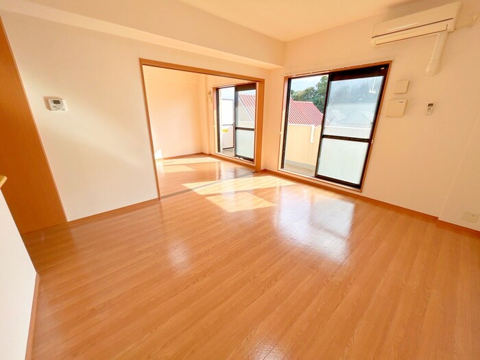 物件内観写真8　(居室)