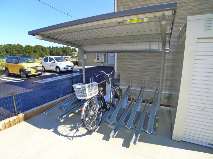 物件外観写真6　(駐輪場)