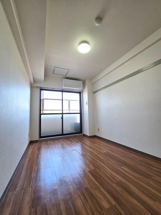 物件内観写真4　(居室)