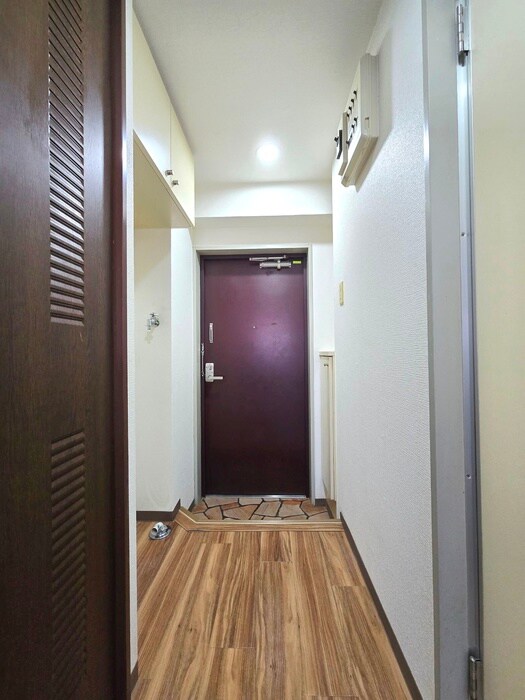 物件内観写真13　(玄関)