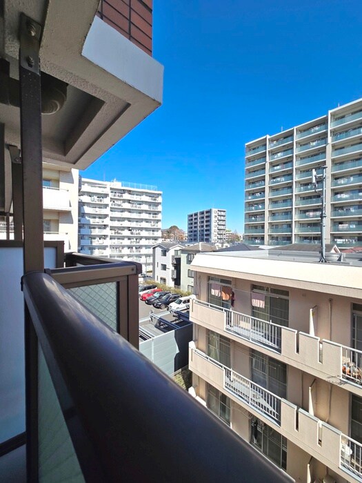 物件内観写真17　(室内からの展望)