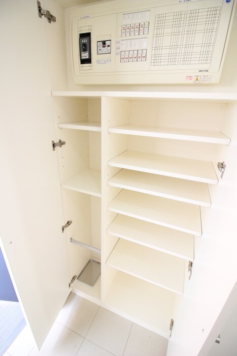 物件内観写真17　(靴箱)