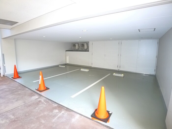 物件外観写真6　(駐車場)