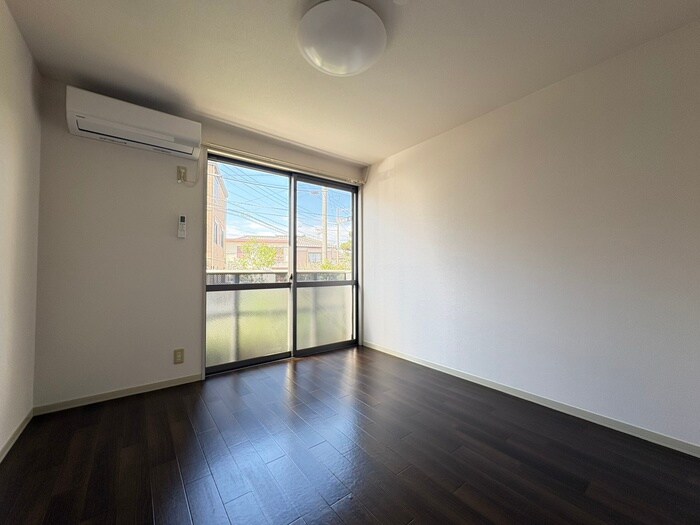 物件内観写真9　(居室)