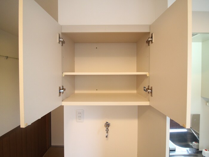 物件内観写真15　(収納)