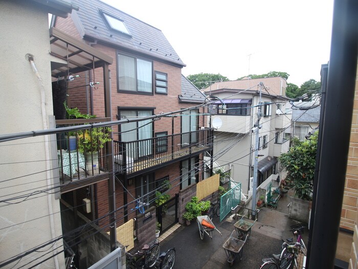 物件内観写真17　(室内からの展望)