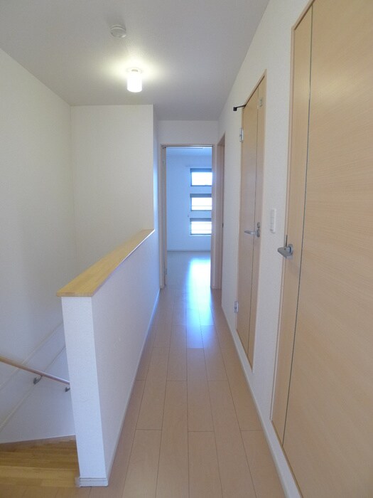 物件内観写真15　(廊下)