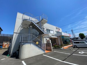 上原ビル外観写真