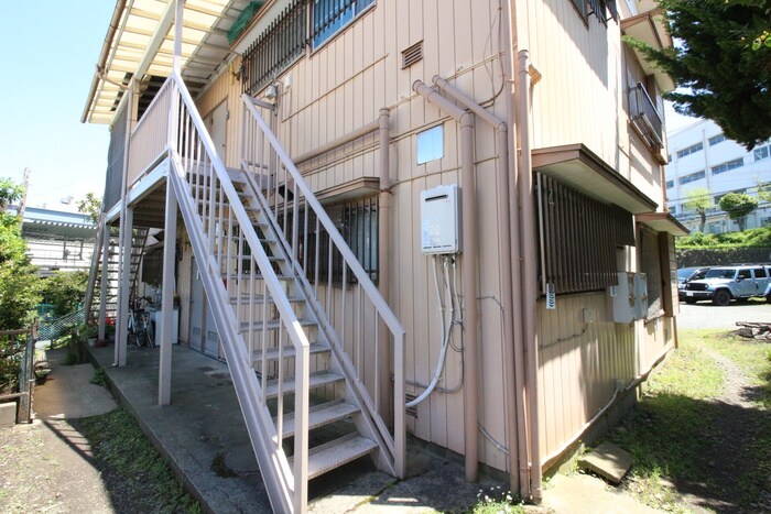 物件外観写真3　(エントランス部分)