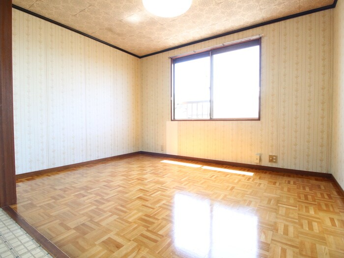 物件内観写真10　(居室)