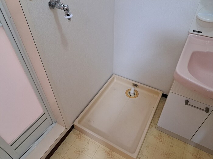 物件内観写真14　(洗濯機置場)