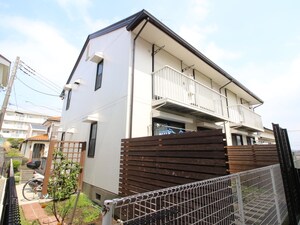 サニ－コ－ト日野外観写真