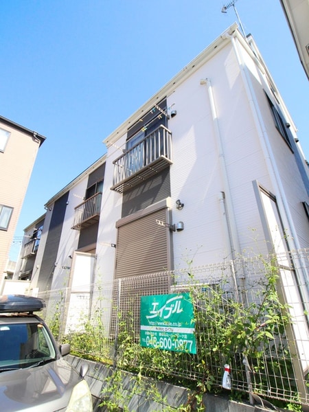 Ｂｅｓｔ　Ｓｔａｇｅ北与野外観写真