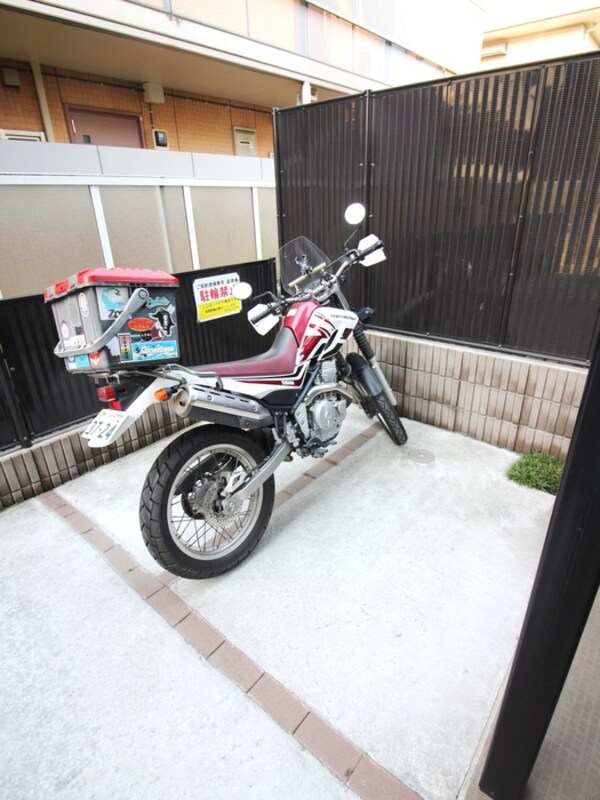 バイク置き場