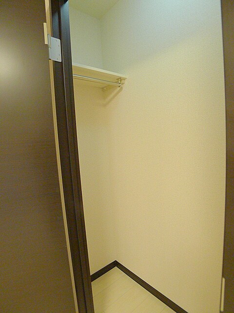 物件内観写真15　(収納)