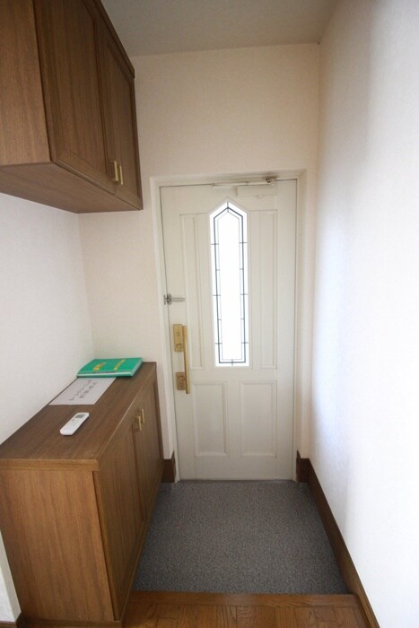 物件内観写真15　(玄関)